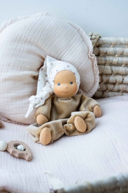 Minischlamperle camel mit Blümchenmütze 22 cm
