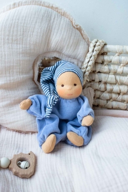Minischlamperle hellblau mit gestreifter Mütze 22 cm