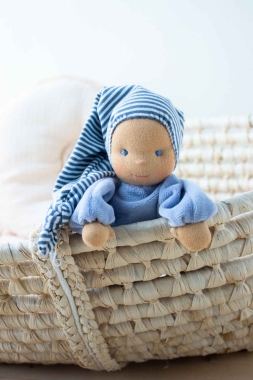 Minischlamperle hellblau mit gestreifter Mütze 22 cm
