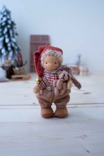 Anfertigung Biegepüppchen Wichtel-Junge Finn mit Bär