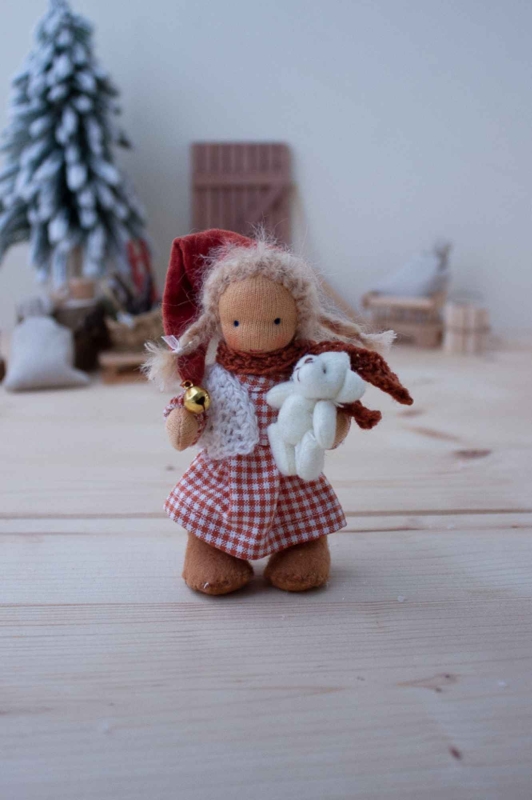 Anfertigung Biegep&uuml;ppchen Wichtel-M&auml;dchen Elina mit B&auml;r