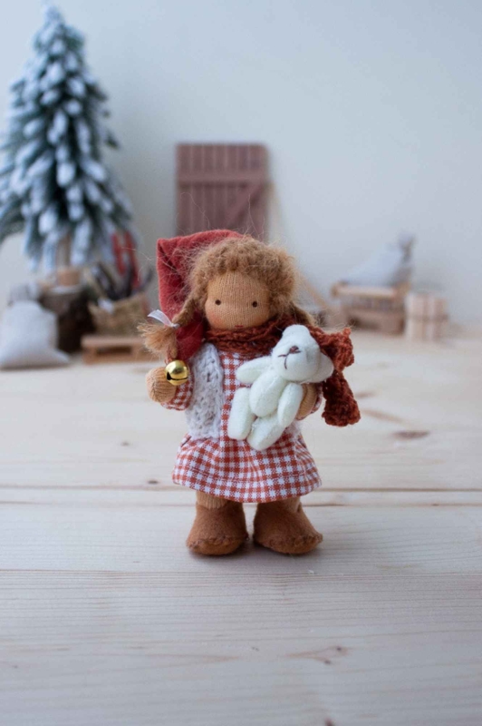 Anfertigung Biegep&uuml;ppchen Wichtel-M&auml;dchen Nora mit B&auml;r