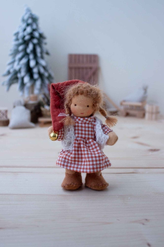 Anfertigung Biegep&uuml;ppchen Wichtel-M&auml;dchen Nora mit B&auml;r