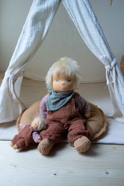 Babypuppe Finn 35 cm