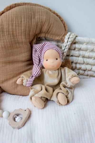 Minischlamperle camel mit cognac gestreifter Mütze 22 cm