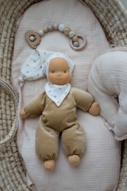 Schlummerchen camel mit Blümchenmütze und Halstuch 32 cm