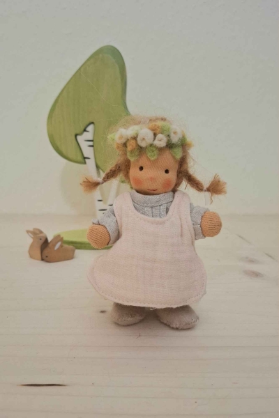 Biegepüppchen - Schwedenkind mit Blumenkranz