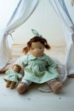 Babypuppe Avia 35 cm