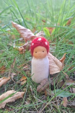 Biegepüppchen Fliegenpilz-Mama mit Baby mit Tragetasche